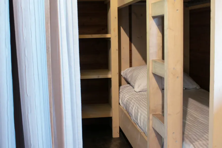 slaapkamer stapelbed Outdoorlodge