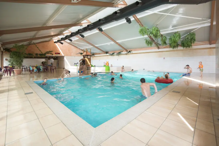 Binnenzwembad Rheezerwold