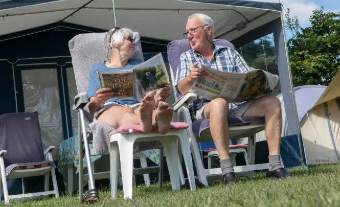 Comfortplaats mensen voor tent
