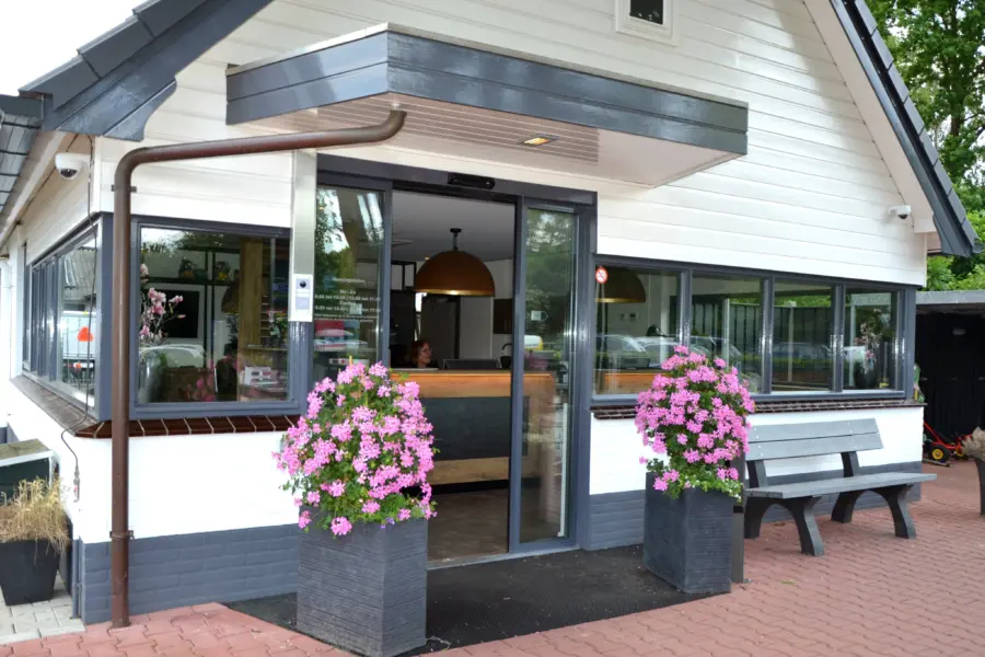 Voorkant Receptie Rheezerwold oud