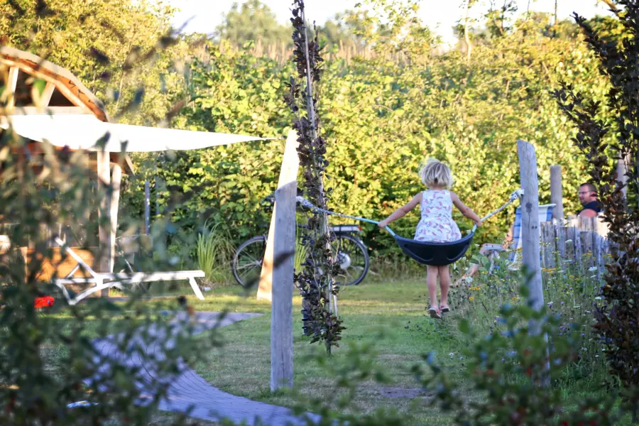 Schommel bij Tentlodges/outdoorlodges