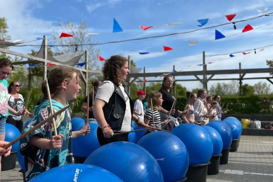 D3B5BF64-8AB2-4D52-863C-F34B43B0F114