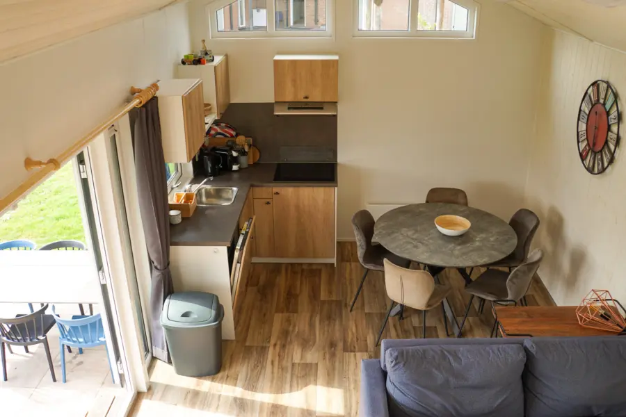 Duinlodge binnen van bovenaf