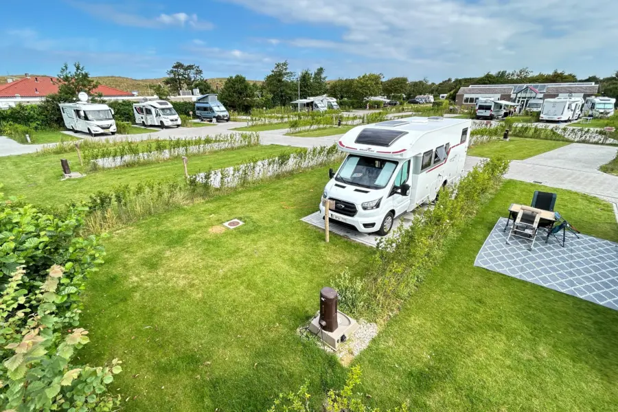 Zomer 2024 camperveld vanaf speeltuin