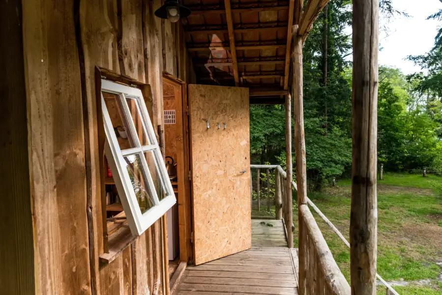 Torentjeshoek 2020 kleine boomhutten 1