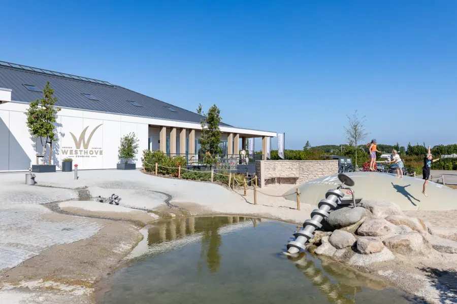 Waterwokkel en springkussen