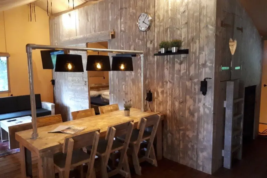 Safarilodge tent Adoer Zandhegge Emst