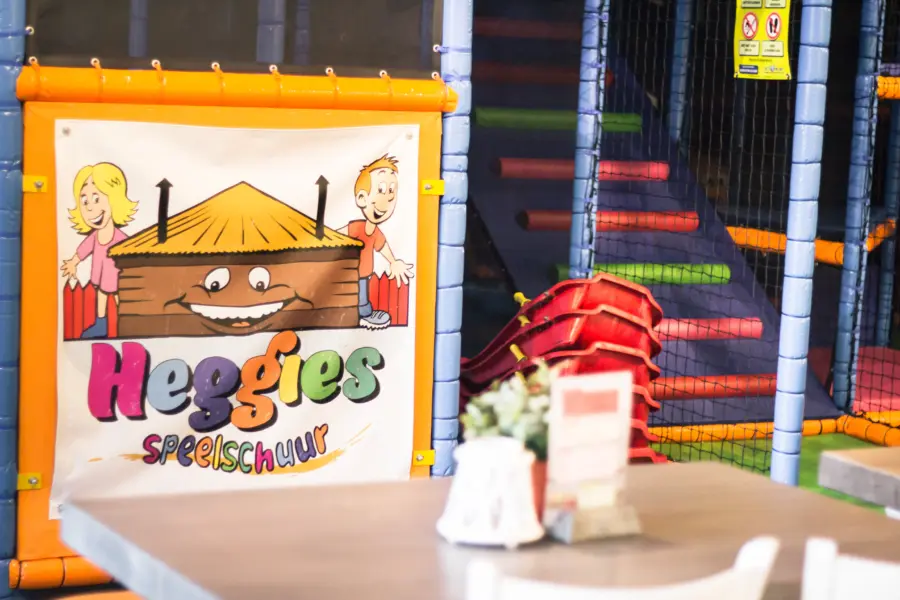 Binnenspeeltuin heggies speelschuur