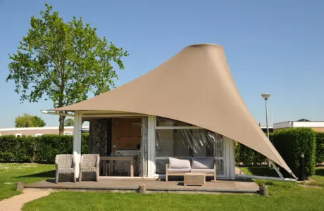 Glamping tent buitenkant terras