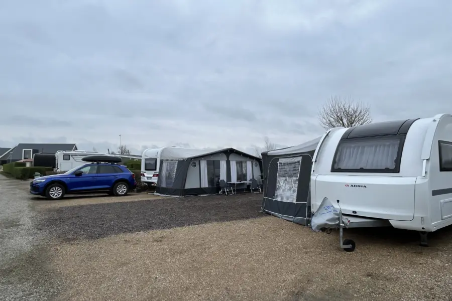 Winterkamperen caraval voortent