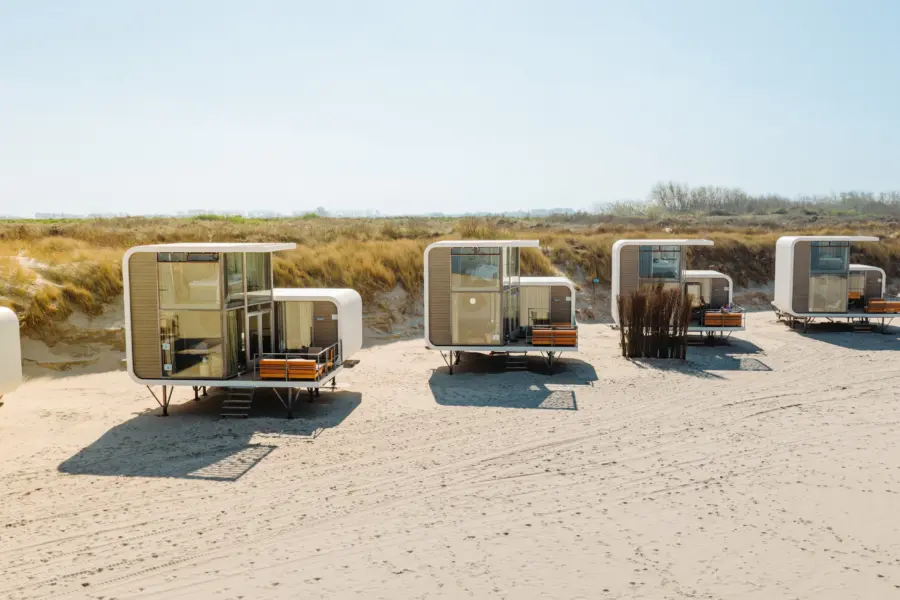 Strandhuisjes drone close up LR