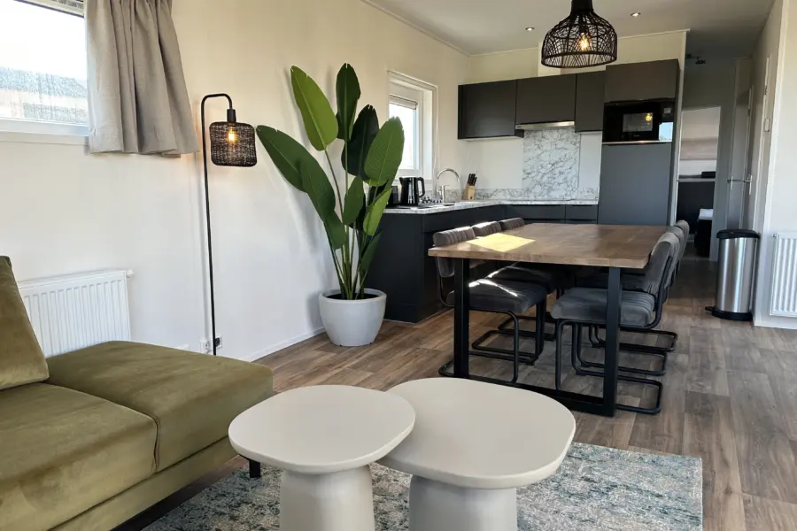 Zitgedeelte woonkamer keuken ZW Lodge 6 pers