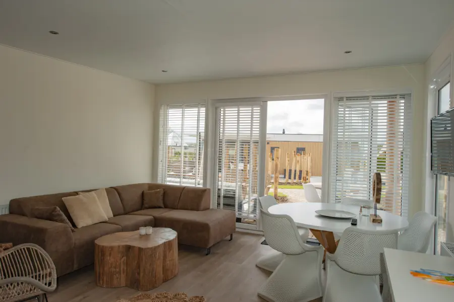 Woonkamer terras Beach Loft Wellness