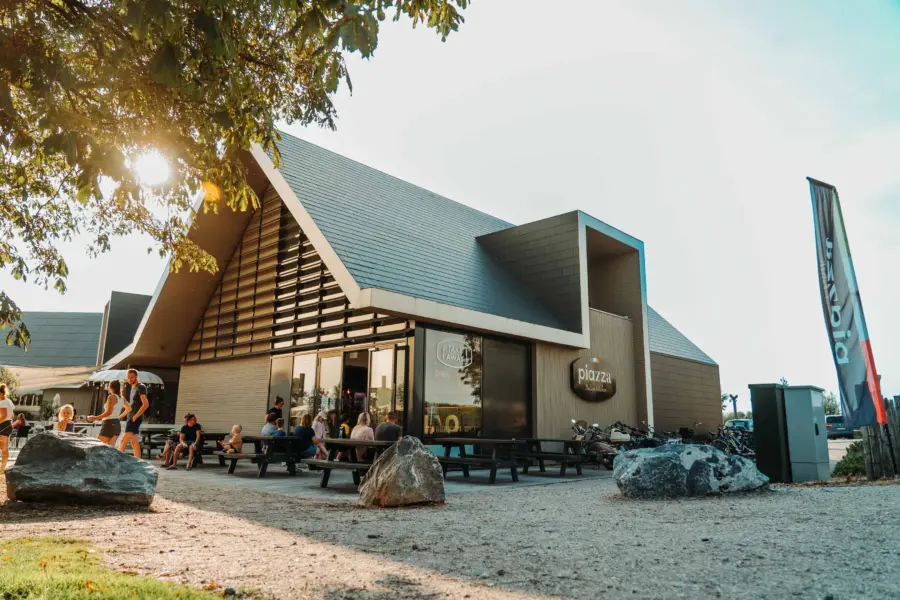 Piazza zomer 2024 lowres 28221 van 243 29