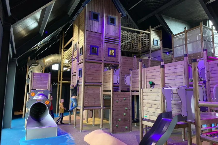 Indoor spelen - foto hans van leeuwen