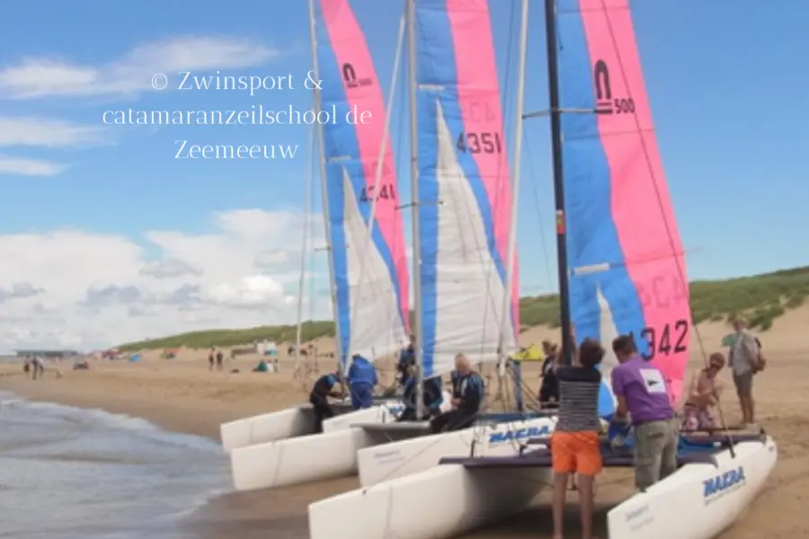 Zwinsport 26 catamaranzeilschool de zeemeeuw