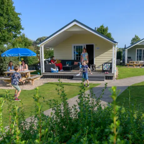 Zwinlodges buiten