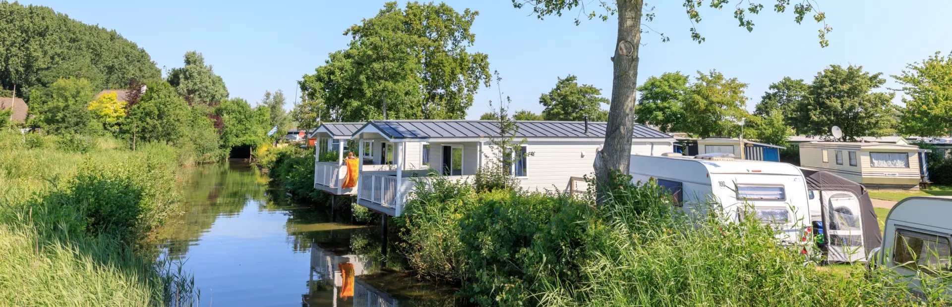 kamperen-aan-het-water-paardekreek