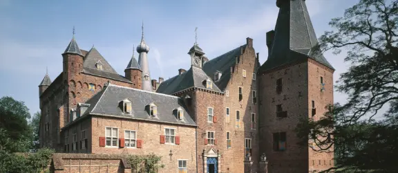 Doorwerth-kasteel-vooraanzicht-gids