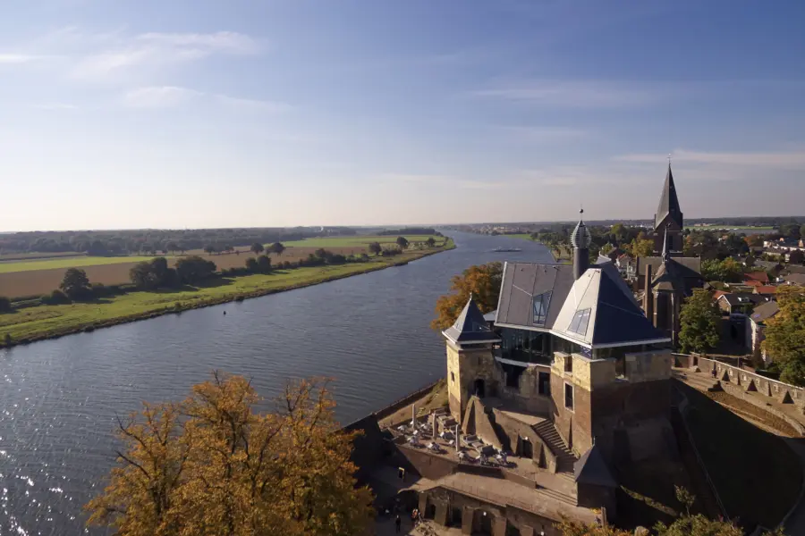 Kasteel Keverberg - Limburg  Hele kasteel (5)