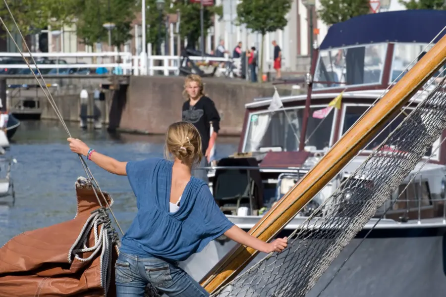 Goes aanmeren in de haven fotograaf eddy westveer kopie