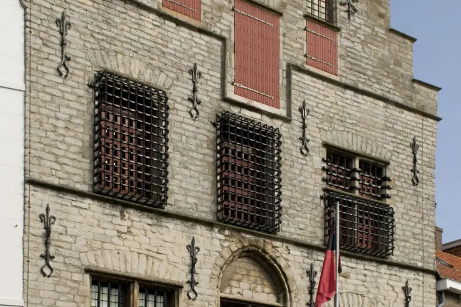 Voorgevel gravensteen