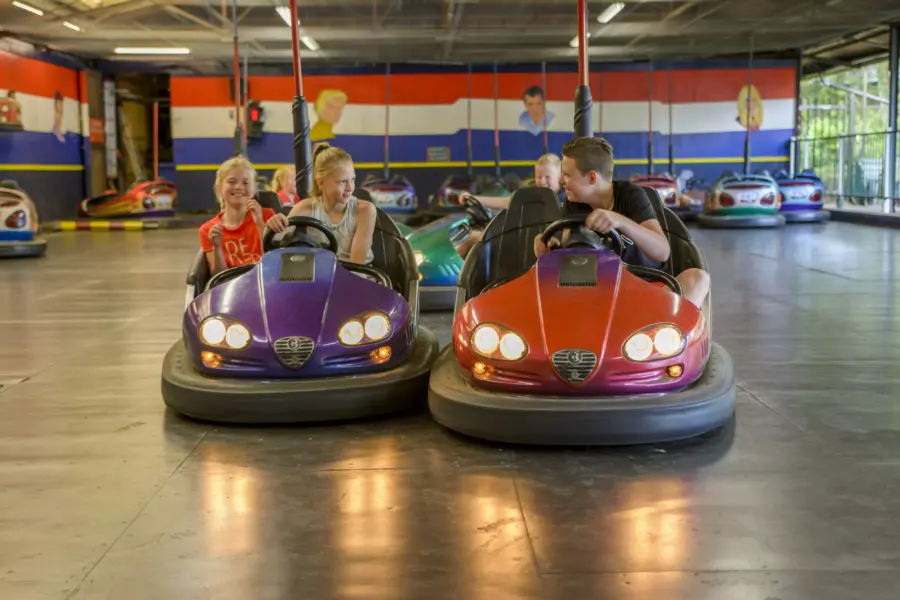 Drouwenerzand attractiepark botsauto 27s