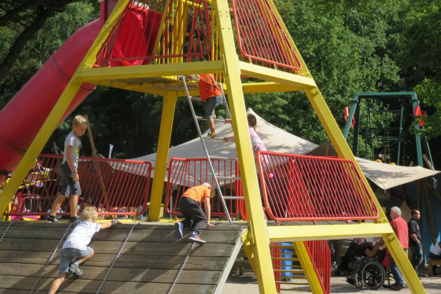 Drouwenerzand attractiepark klimtoestel