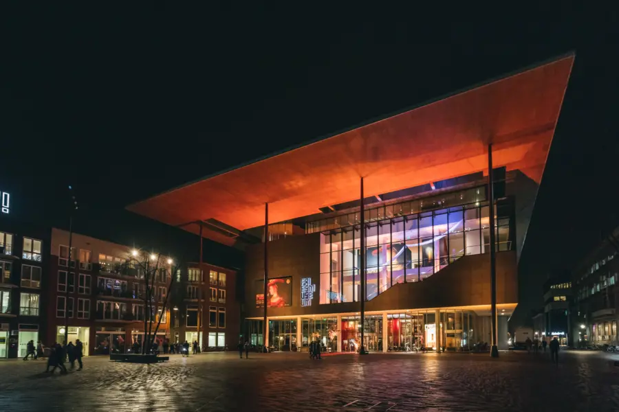 Fries Museum - avond - Foto door Ruben van Vliet