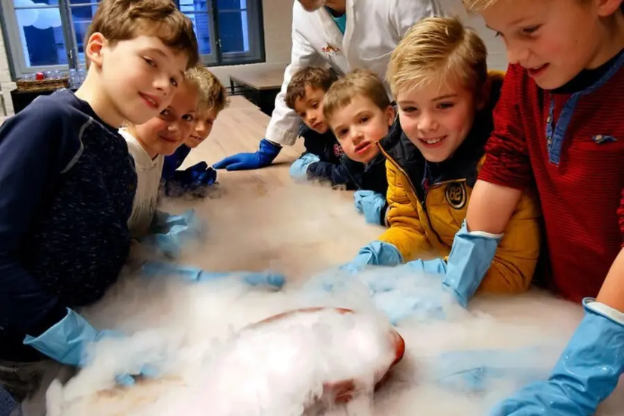 Doe spannende proefjes als een echte professor