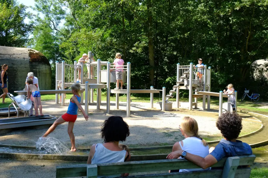 Speel- en Infopark Groede Podium