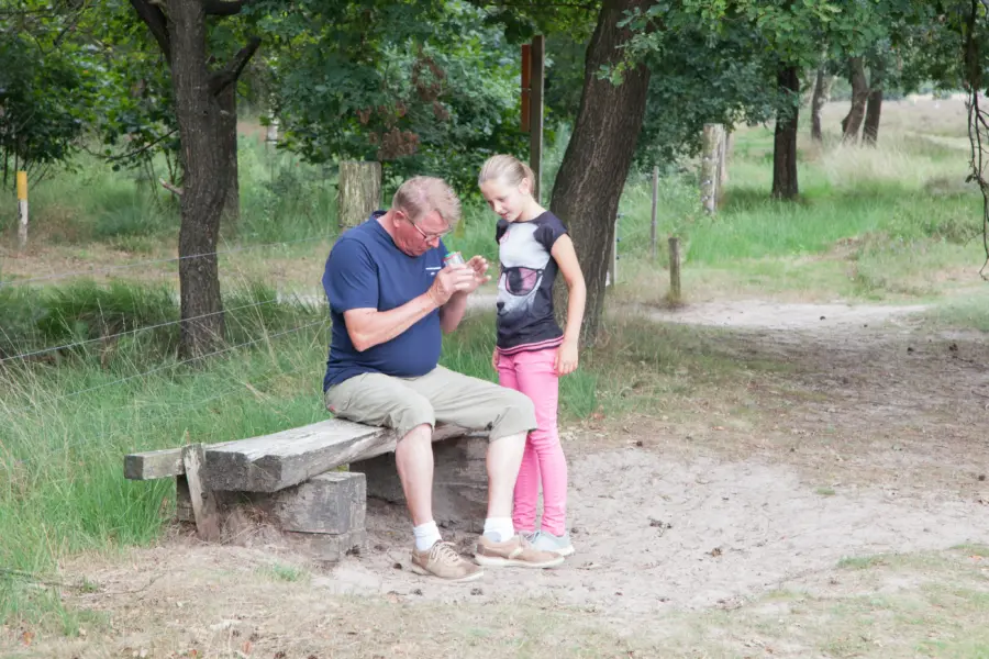 Speuren in de bossen met de natuurspeurtas