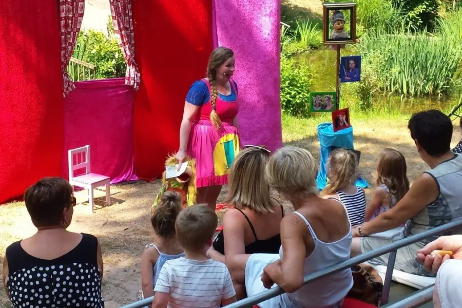 Noord brabant openlucht theater overloon loet moet