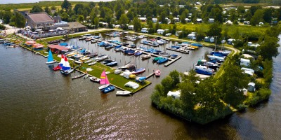 Kampeerplaatsen haven friesland