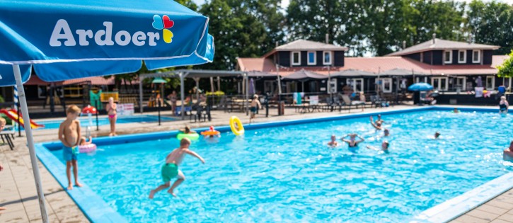 overzicht zwembad .jpg