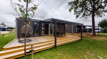 Buitenaanzicht Lodge Zilverreiger 4p. Paardekreek.jpg