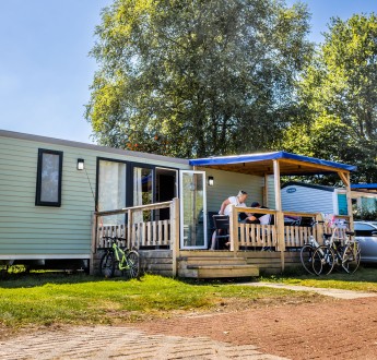 Vakantiepark Bergumermeer -lodge xl -3.jpeg