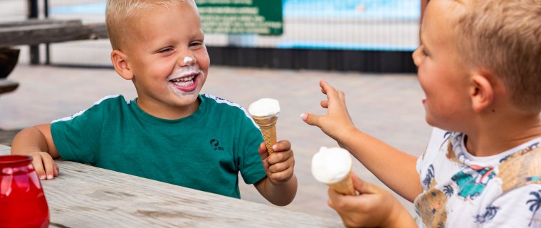 ijsje eten horeca terras.jpg