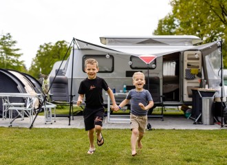Bosuil- Rennen voor de caravan 4.jpg