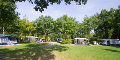 zon en schaduw veldje.jpg