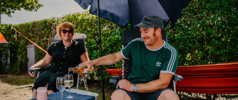 Stelletje op comfortplaats Reiger Julianahoeve 2022.jpg