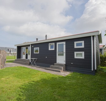 Buitenkant 2 chalet 6 personen .jpg