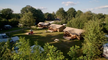 Appelgaard kamperen safaritenten Kaps Twente.JPEG