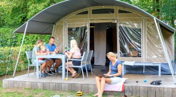 Lodgetent.jpg