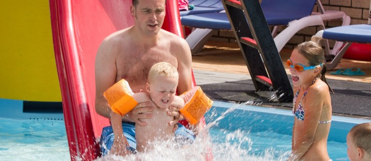 Zwembad - Ullingse Bergen - glijbaan