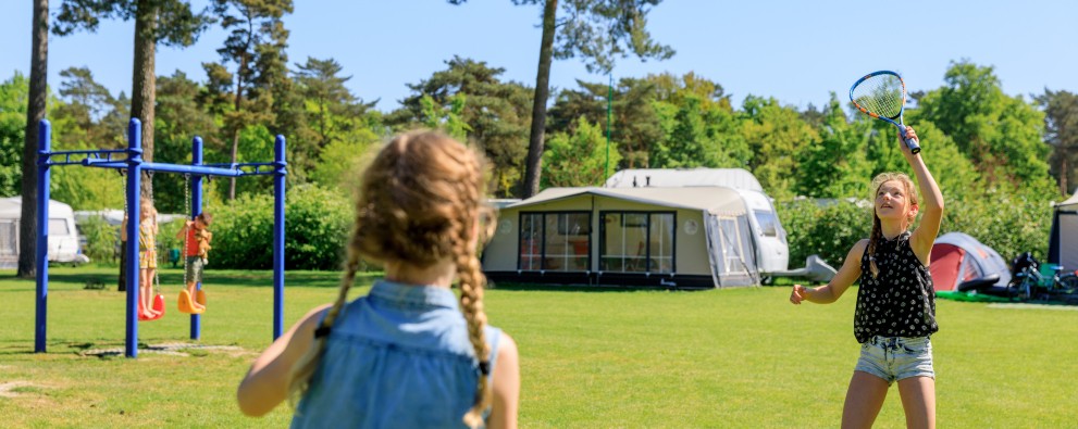 Camping de Heldense Bossen - Badminton - Limburg Camping de Heldense Bossen - Badminton - Limburg