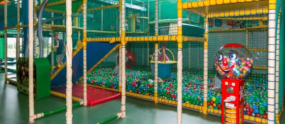 Speel-en-klimgedeelte speelbos Joure.jpg