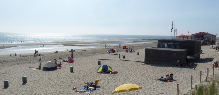 Strand bij Duinoord.JPG