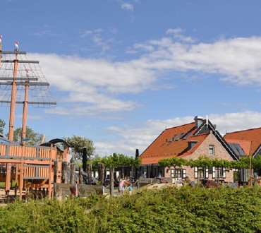 Meerpaal - Speelschip en horeca
