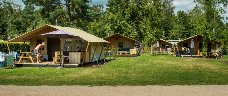 Safaritent aanzicht.jpg